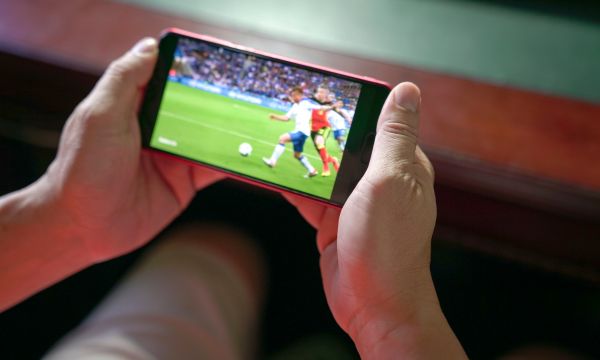 5 Aplicativos para Assistir Futebol no Celular